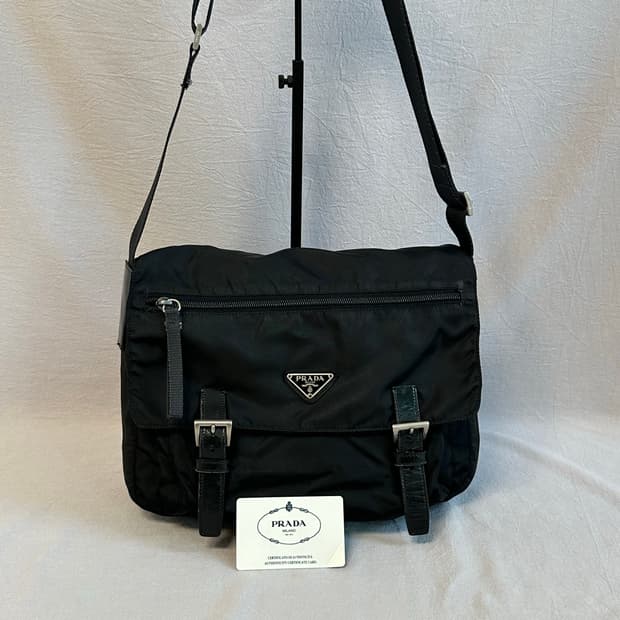 프라다 나일론 포코노 크로스백 메신저백(개런티카드)