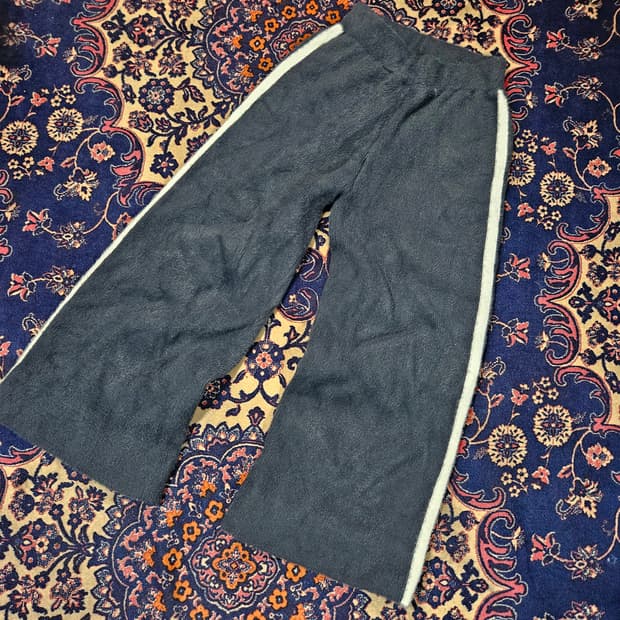 에고이스트 25ss 라인배색 니트 와이드 밴딩 팬츠