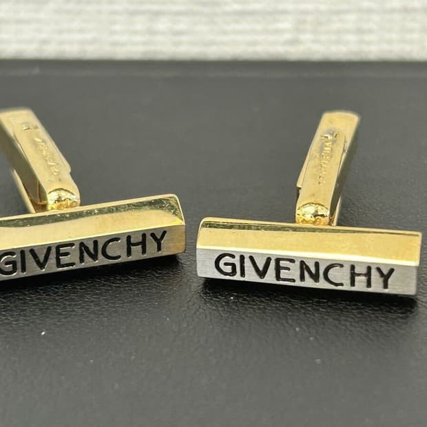 [정품/빈티지] 지방시(GIVENCHY) 로고 익스트루디드 바 골드 커프