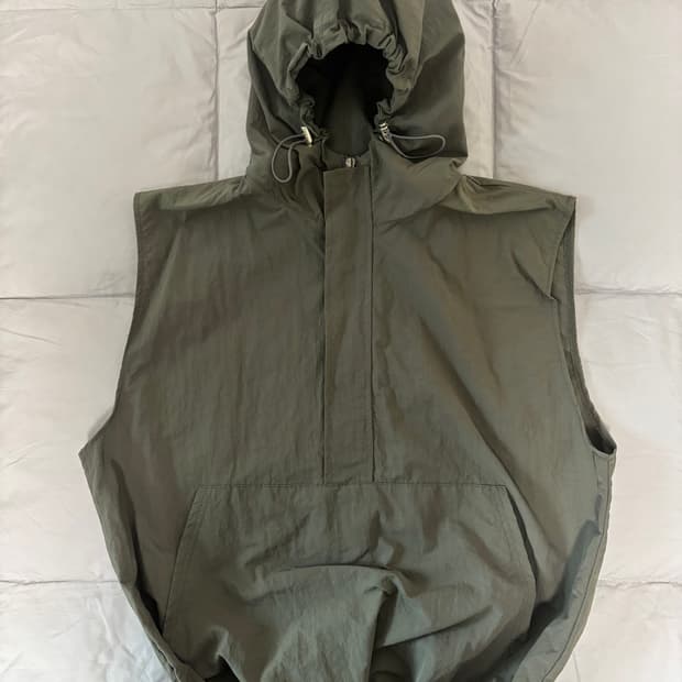 고프코어 후드 조끼