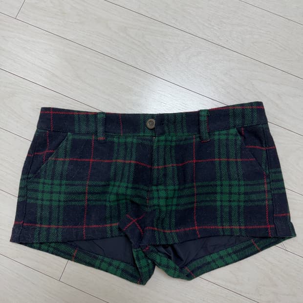 (희귀)아베크롬비 울 숏팬츠 크리스마스