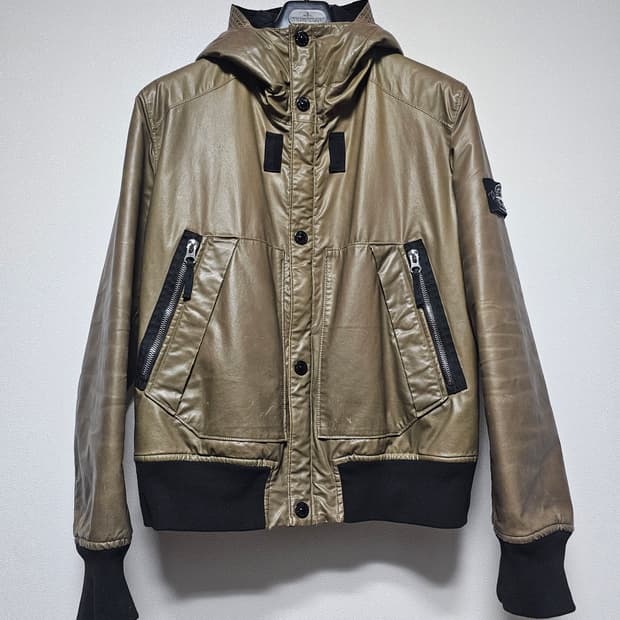 스톤아일랜드 왁스드 아이스 2 자켓