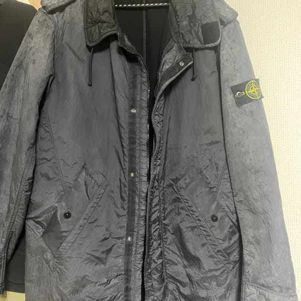 스톤아일랜드 나일론코트 일본판