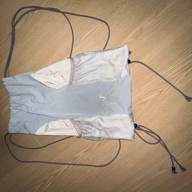 Ojos 오호스 백팩 그레이