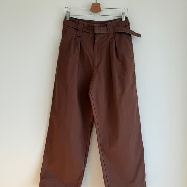 유니클로(UNIQLO) 와일드 벨트 팬츠