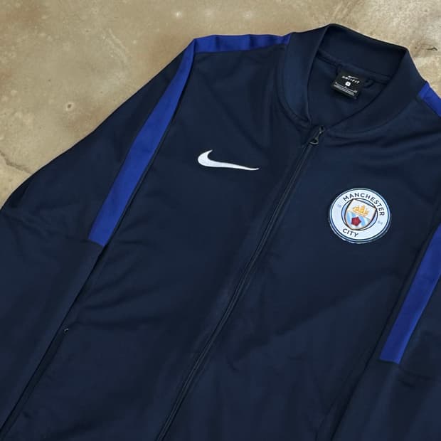 S 나이키 맨체스터시티 트랙탑 0331  가격 = 