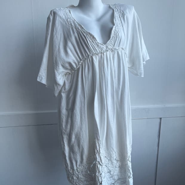 화이트 넥플라워 원피스