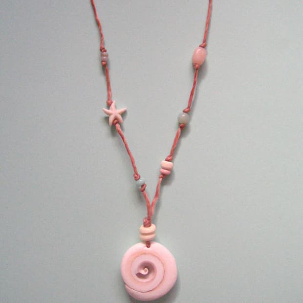 marshmellow shell necklace ๋ง์๋ฉ๋ก์ฐ ์ ๋ชฉ๊ฑธ์ด