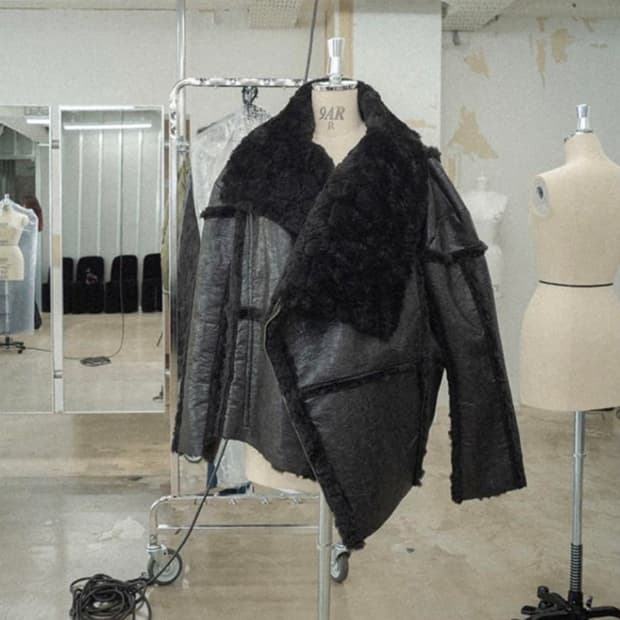 PERVERZE 퍼버즈 테디 무스탕 리버시블 퍼코트