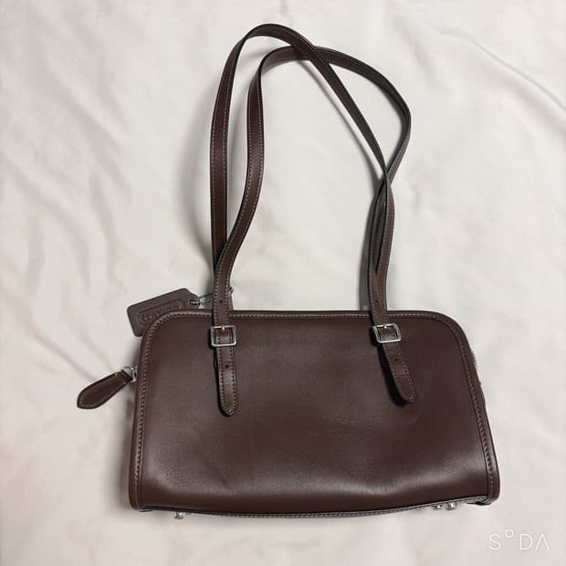 코치 브라운 레더 숄더백