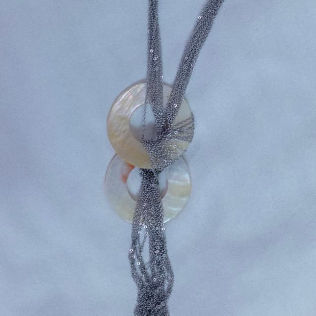 Silver Pearl glow necklace