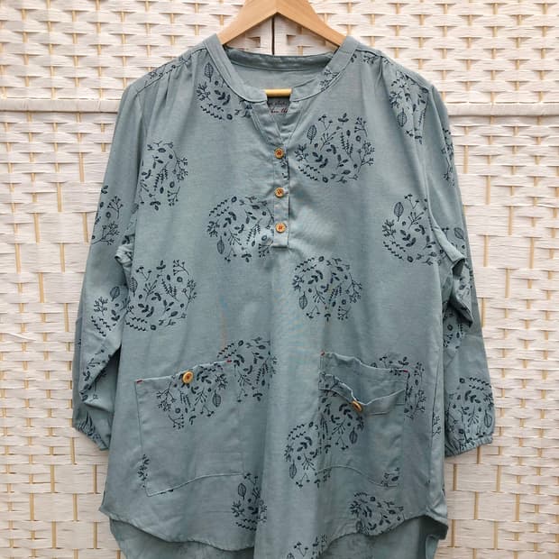 민트 패턴 블라우스