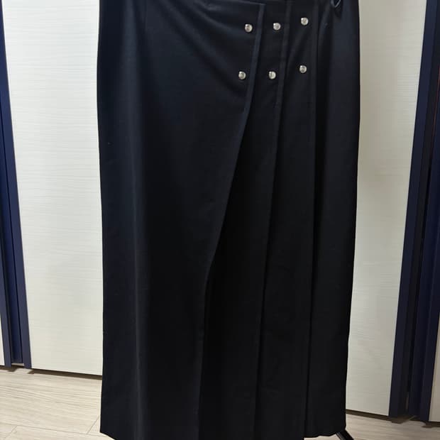 질샌더 미디 스커트