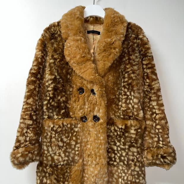 FREE'S PHRASE 퍼 코트