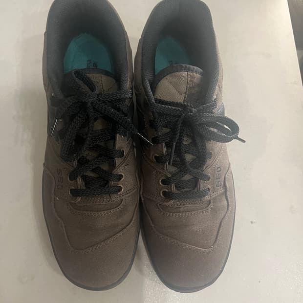 뉴발란스 디네댓 550 브라운