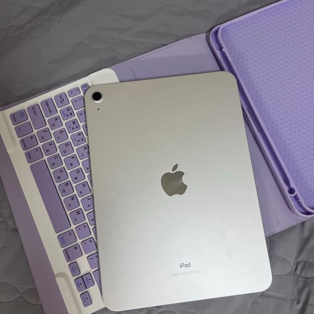 한지 한달된 Ss급 아이패드 10세대 팔아요(풀세트)