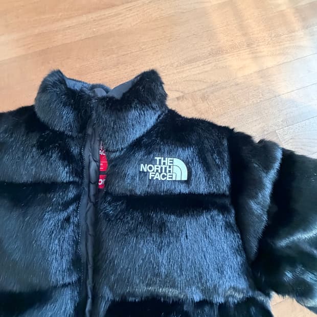 슈프림 x 노스페이스 포우 퍼 눕시 자켓 블랙 - 20FW