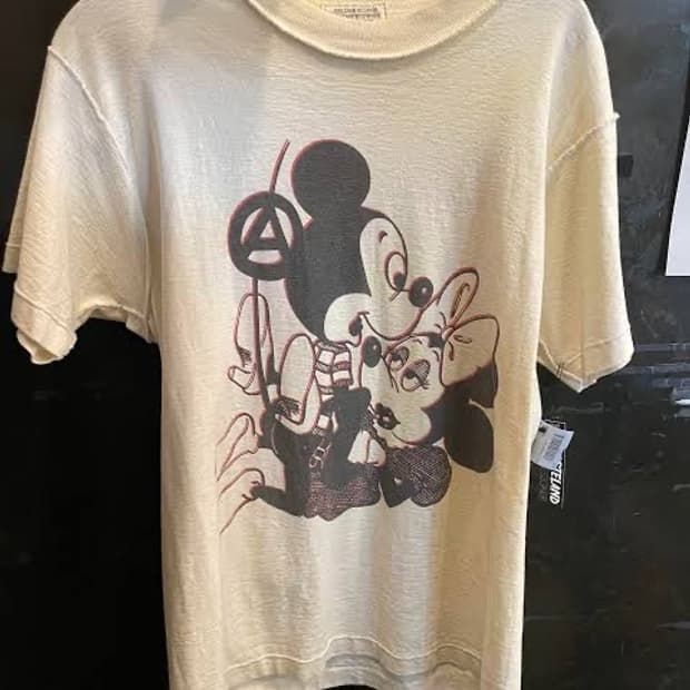 비비안웨스트우드 미키마우스 티 구매합니다
