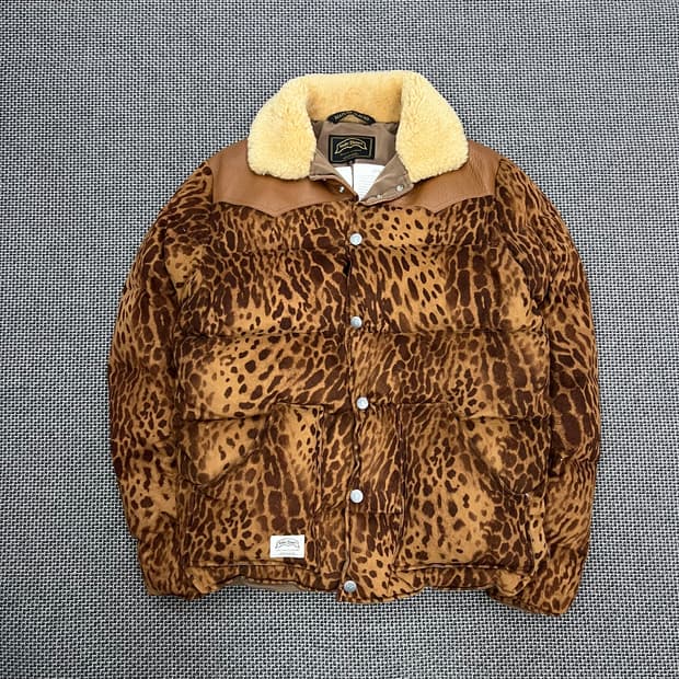 누드본즈 레오파드 웨스턴 패딩