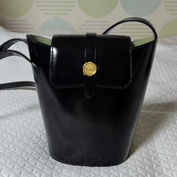 르메메 블랙 버킷백