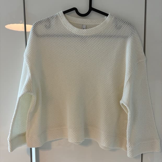 닐 바렛 메쉬 크롭 탑