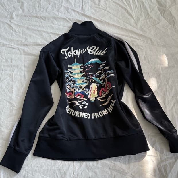 블랙 오리엔탈 자수 디테일 져지