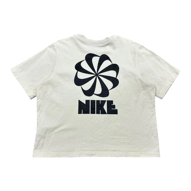 ✨ (만원 빈티지) 나이키 빅로고 세미 크롭 반팔티