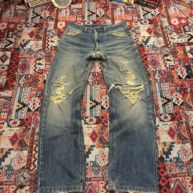 BIG JOHN Distressed Straight Denim Pants
