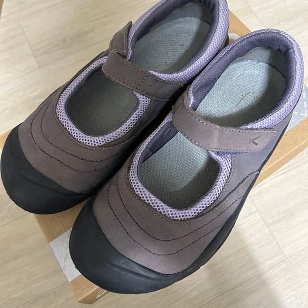 Keen 킨 빈티지 플랫 슈즈