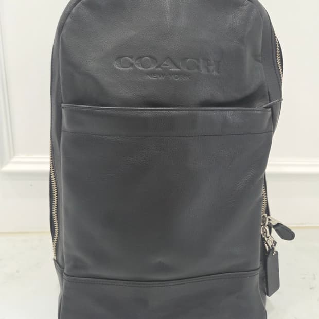 코치가죽백팩