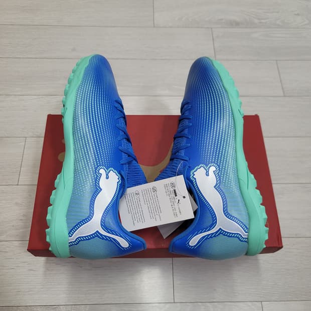 (275)푸마 풋살화 퓨처 7 플레이 TT[대전 직거래도 가능]