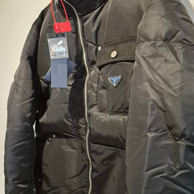 프라다구스패딩