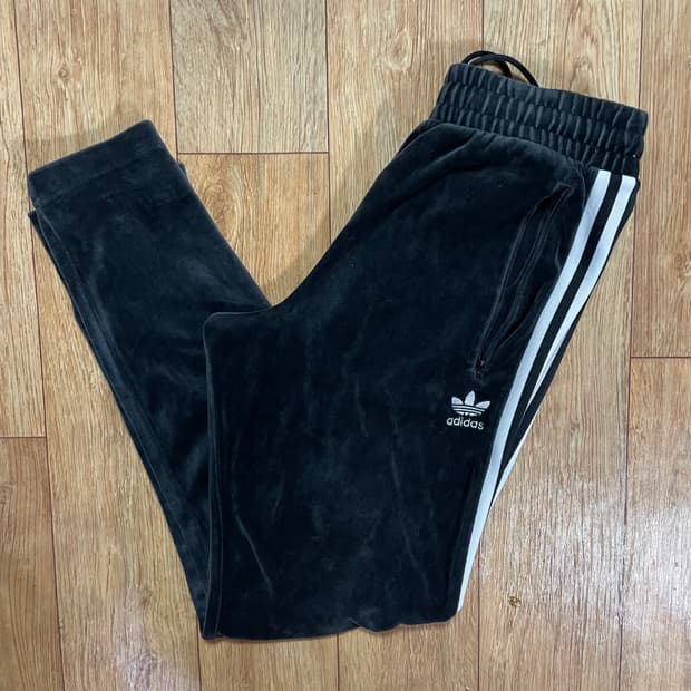 아디다스 벨벳 블랙 트랙팬츠 바지 트레이닝