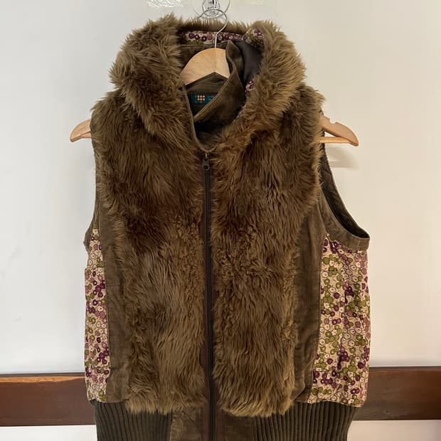 fur vest 