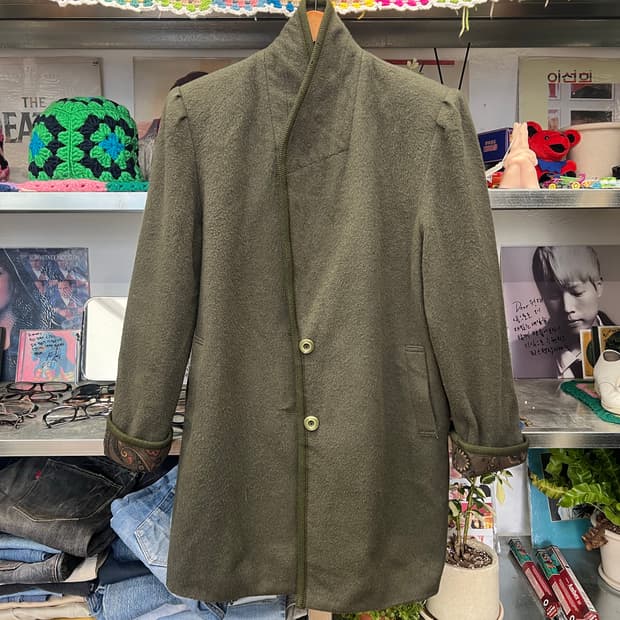 PAJARO 90s Japanese Wool High-Neck Asym 