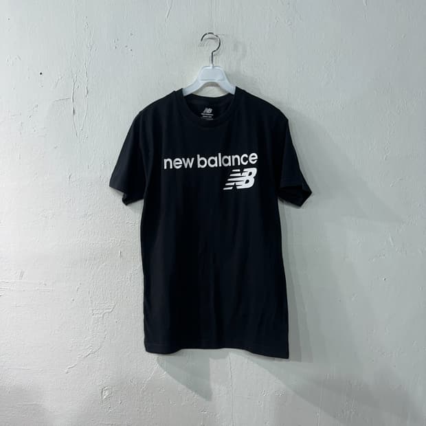 뉴발란스 반팔티 S