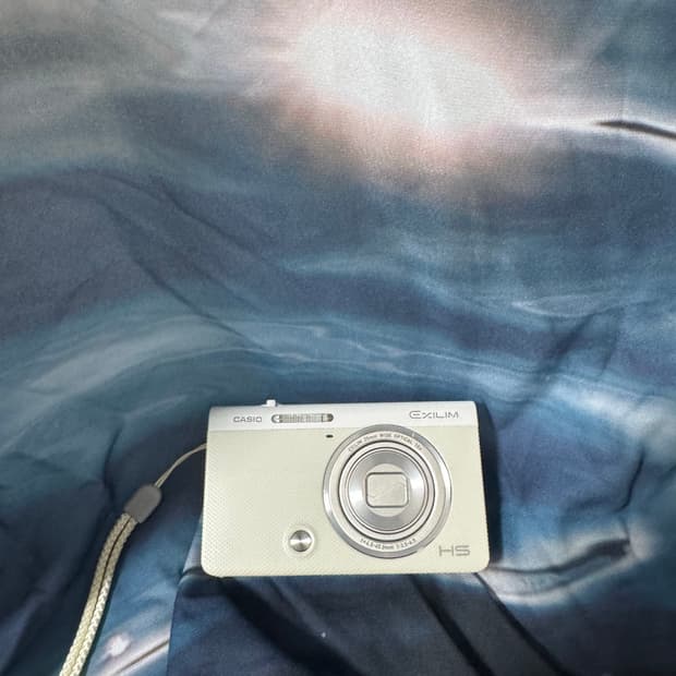 카시오 zr50 카메라