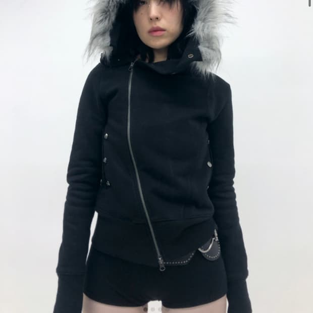 Unbalanced fur hoodie