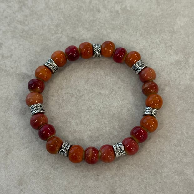 적색 도자기 비즈 팔찌