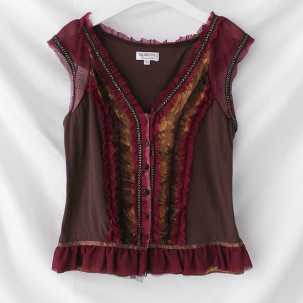 frill sleeveless blosue