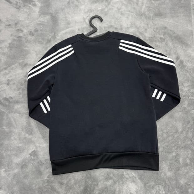 아디다스 맨투맨