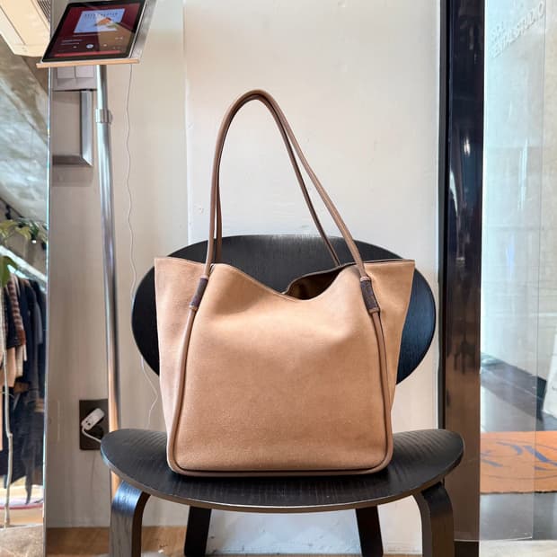 브루넬로 쿠치넬리 브라운 모닐리 스웨이드 토트백 