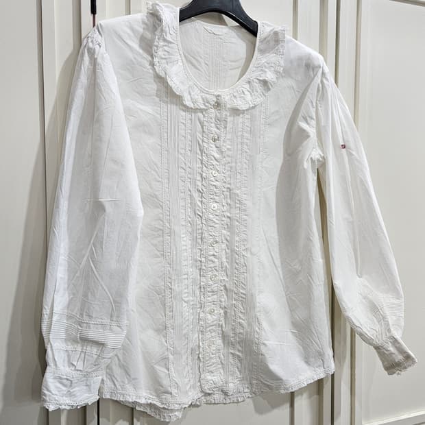 Pink House(핑크하우스) 코튼 프릴 블라우스