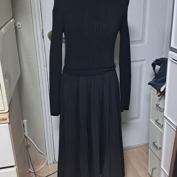 클럽모나코 블랙 니트 플리츠 롱 원피스 XS(44~55)2019년제품