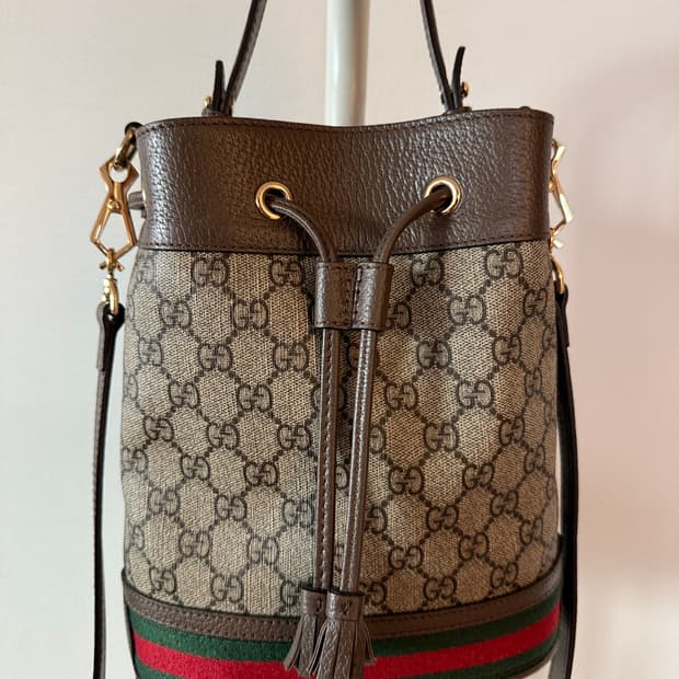 구찌 정품 오피디아 GG 스몰 버킷백 새제품 