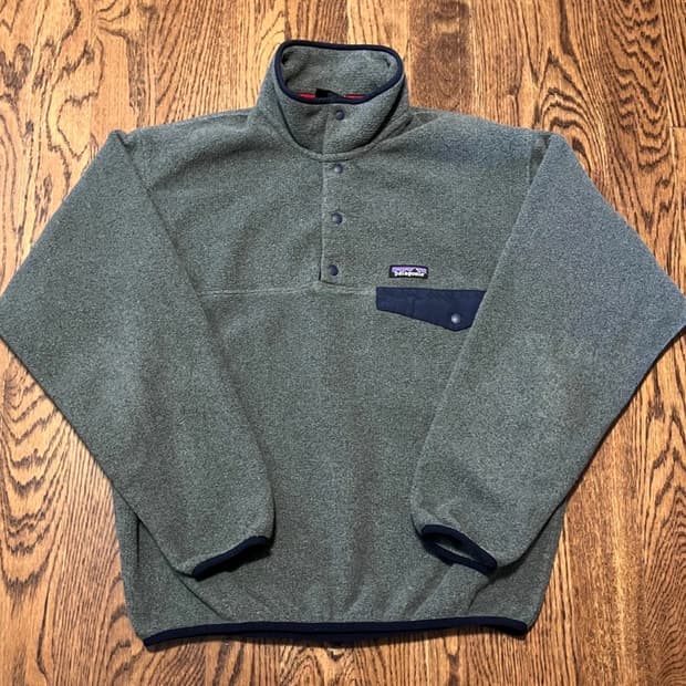 00s 파타고니아 신칠라 스냅-T 카키그린/네이비 니카라과