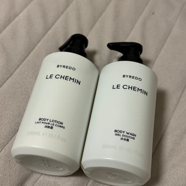 바이레도 르 슈망 바디 로션 & 바디 워시