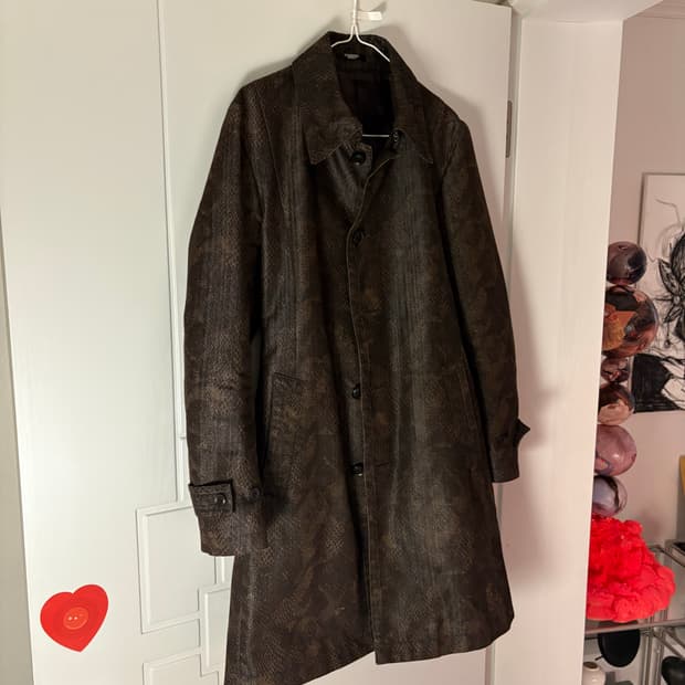 Tornado mart 파이톤 트렌치 코트