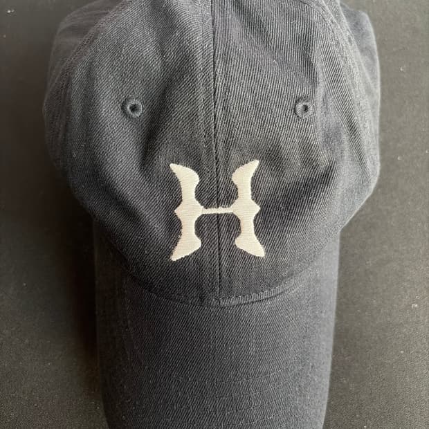 해칭룸 bone h ball cap dark navy