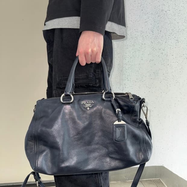 프라다 카프 레더 가방